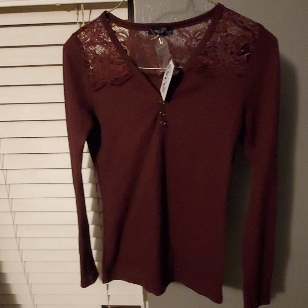 LEVEL UP burgundy long sleeve dress shirt